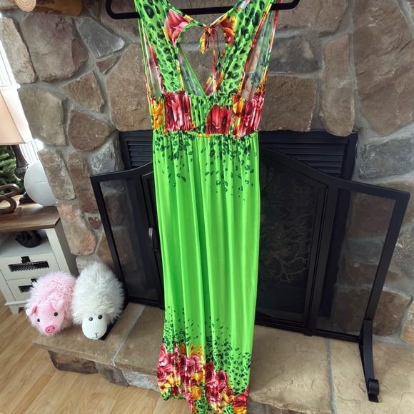 Floral Green Maxi Dress - Picture 3 of 5